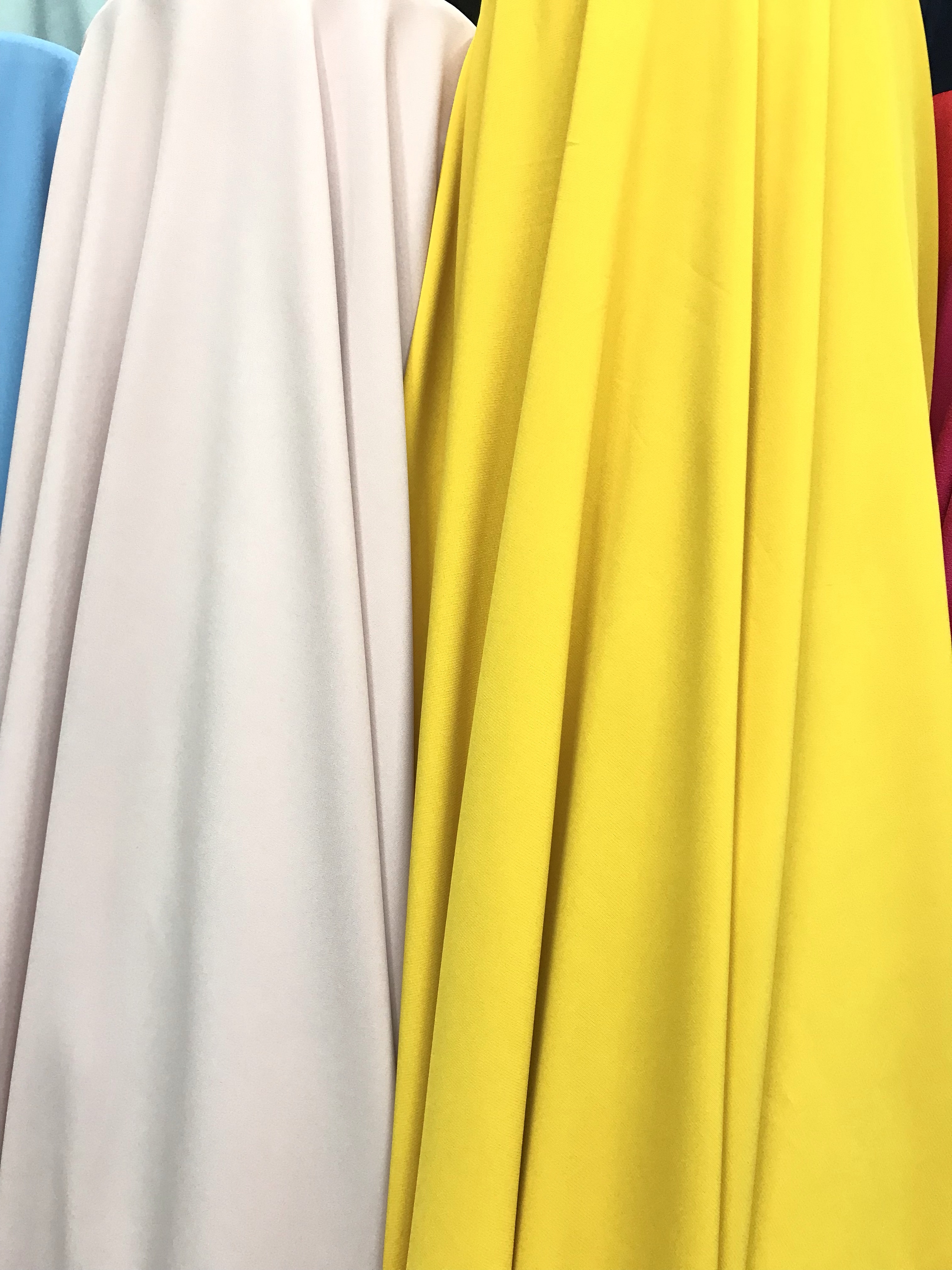 Diagonal silk linen, ginger yellow jewelry, clothing, handicrafts, fabric details Picture