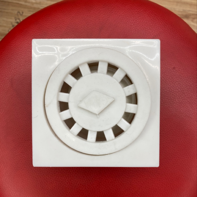 Plastic Two-Layer Floor Drain
