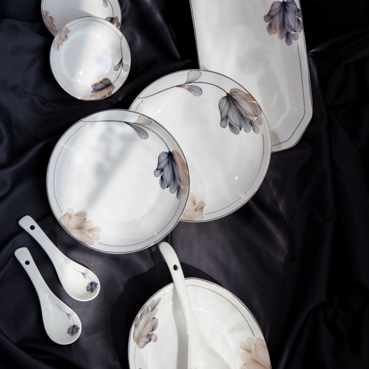 优尊陶瓷碗盘餐具散件自由组合冰山雪莲产品图