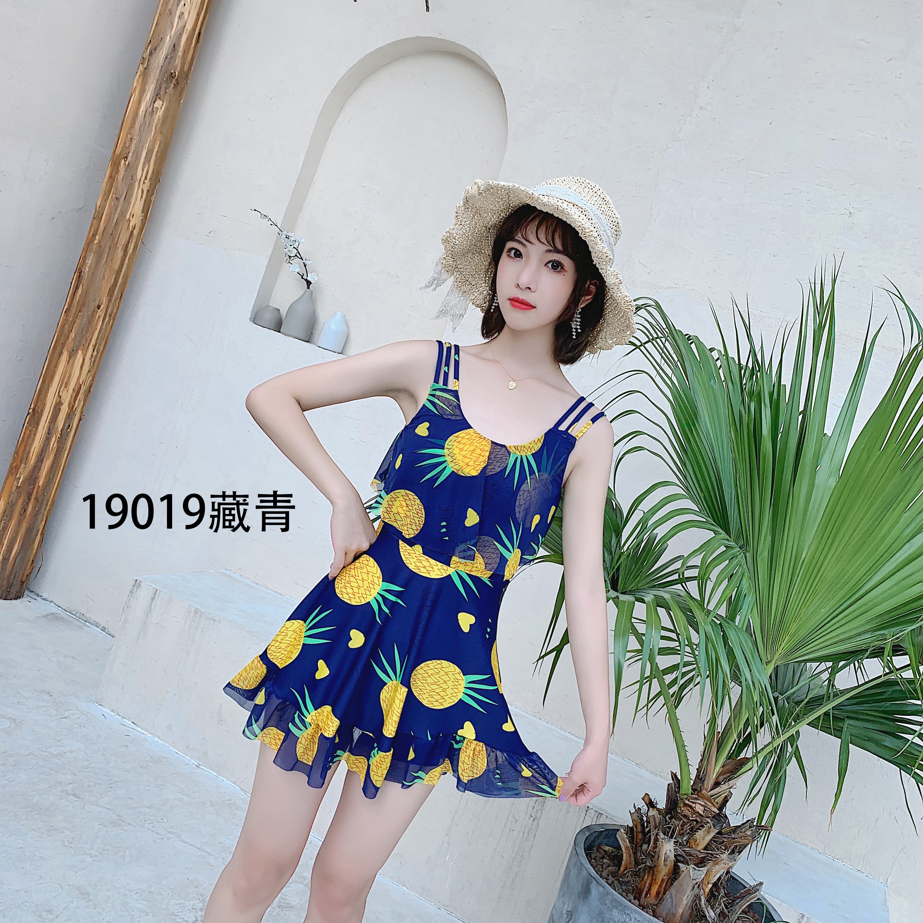 泳衣/女童泳衣/150小个子泳衣/儿童泳衣/泳衣男童白底实物图