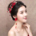 Bridal Tiara Red Border Clip Application Scenario