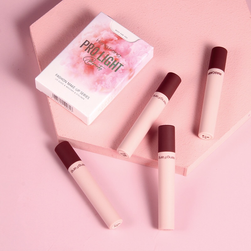 Hengfang's Personal Selection Makeup Set H7052 [Extra Edition] Waterproof Eyeliner + Curling Mascara + Soft Mist Lip Gloss [Lips] One box to Switch freely ♪(' ε '· ̣̥̇) Versatile makeup, light makeup, full of vitality, my love for you ♡→ even if you cover your mouth, it will sneak out of your eyes ღ(๑╯◡╰๑ღ) details Picture