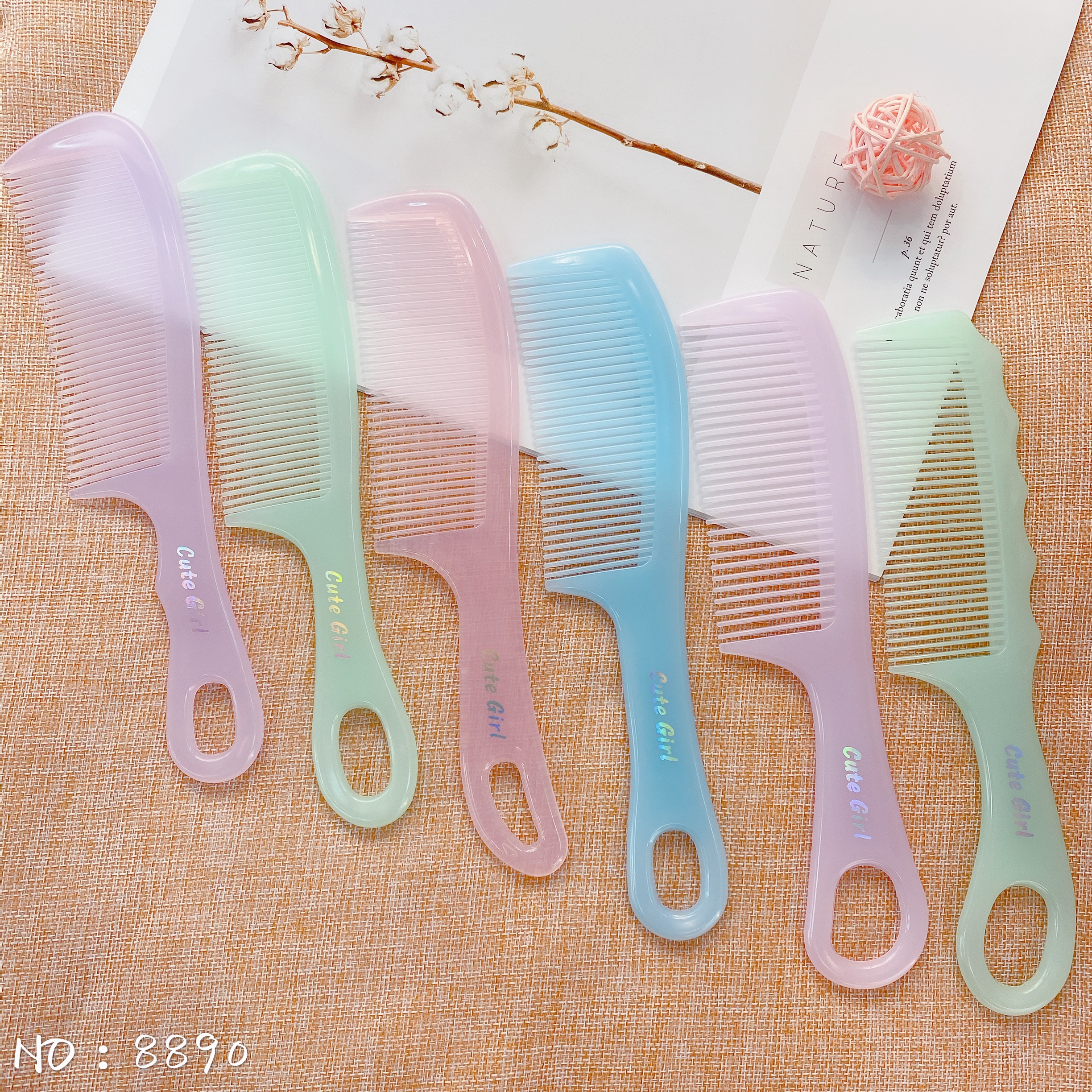 Household straightening comb details Picture