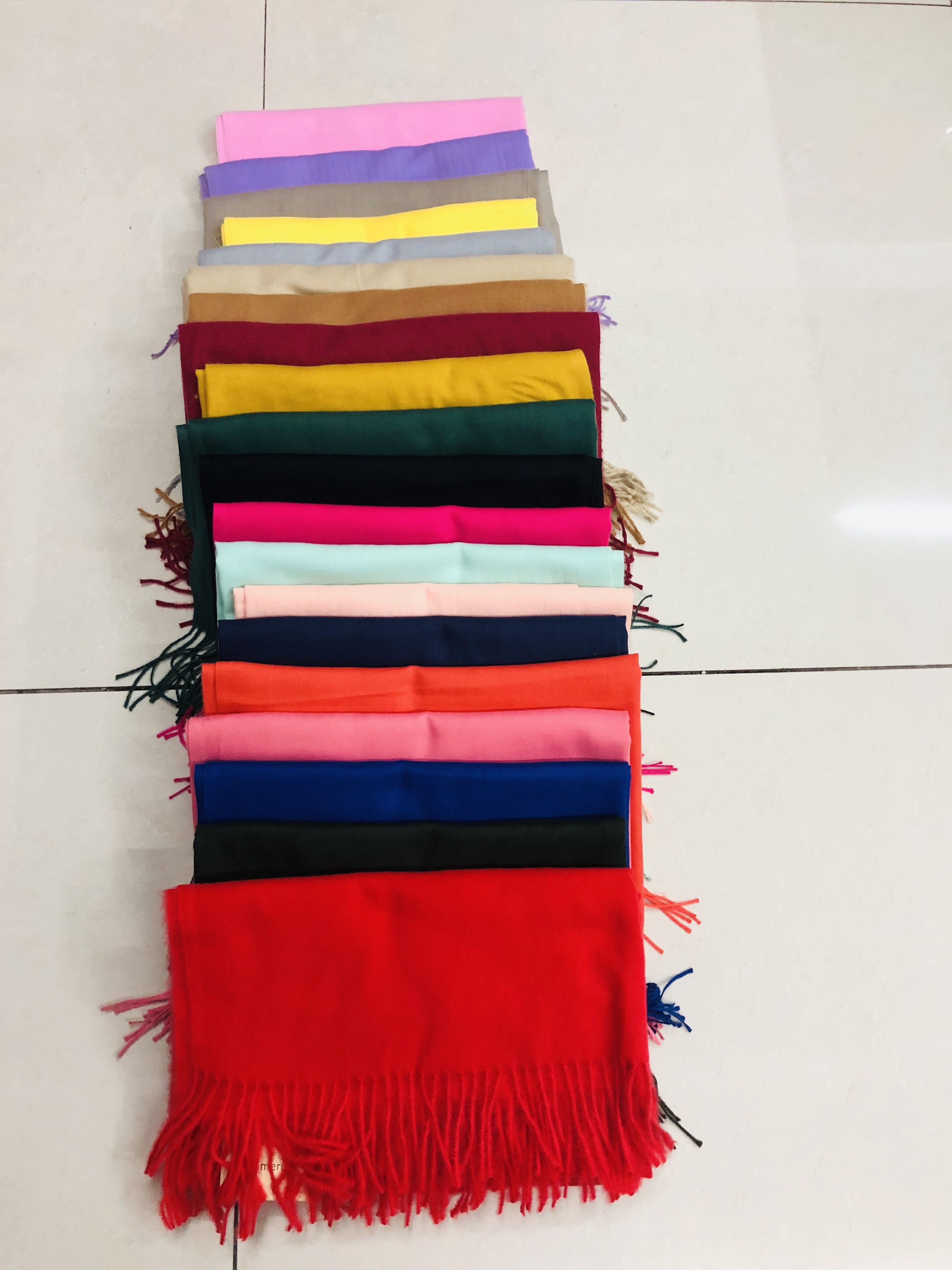 Autumn And Winter All Wear Scarves And Shawls Application Scenario