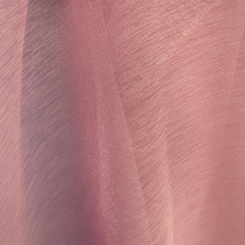 Four types of snowflake yarn fabrics are sold directly by the manufacturer. New products of the current season are available for wholesale or retail