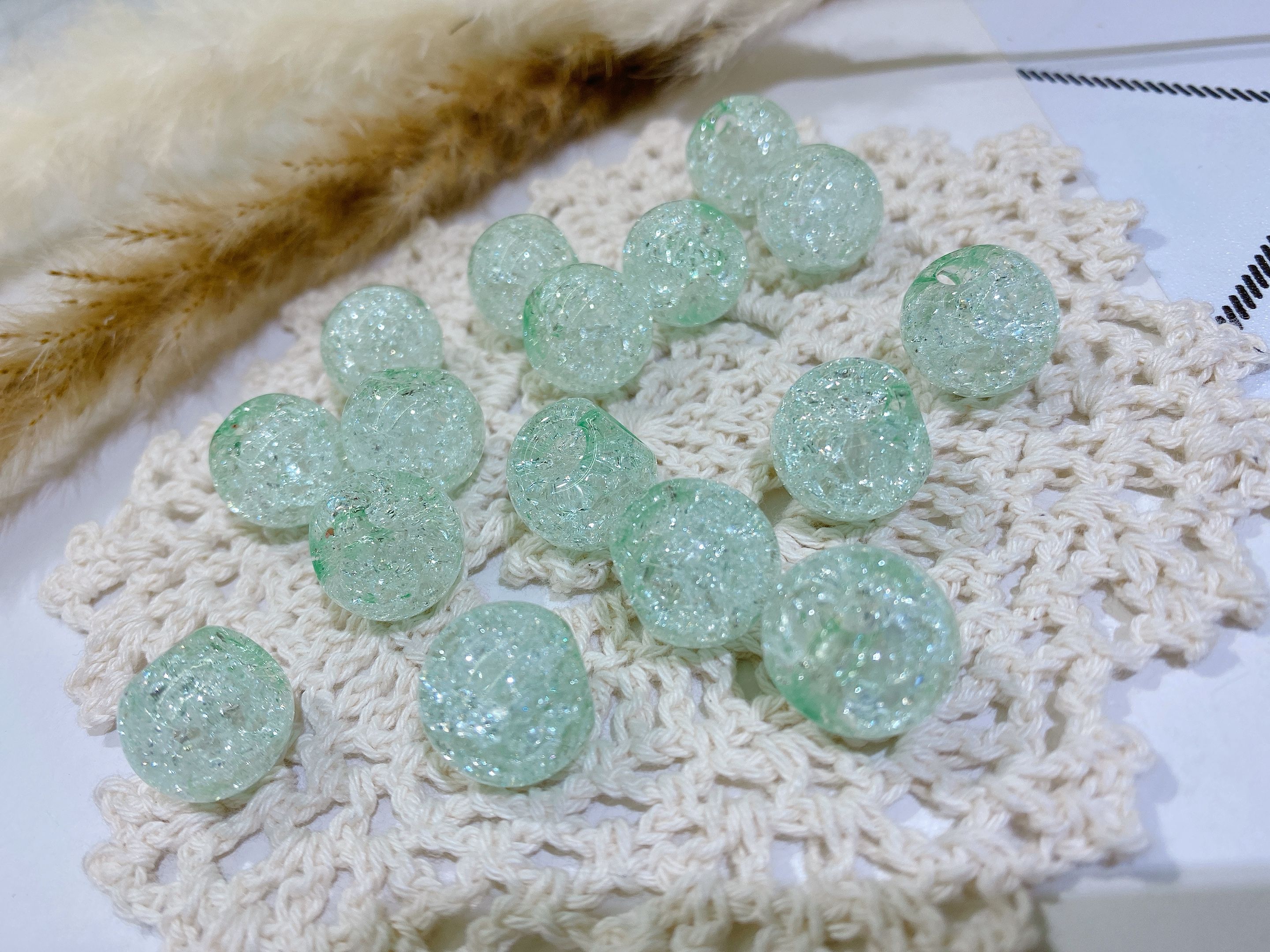Acrylic perforated round ball floral headband accessory detail image 5