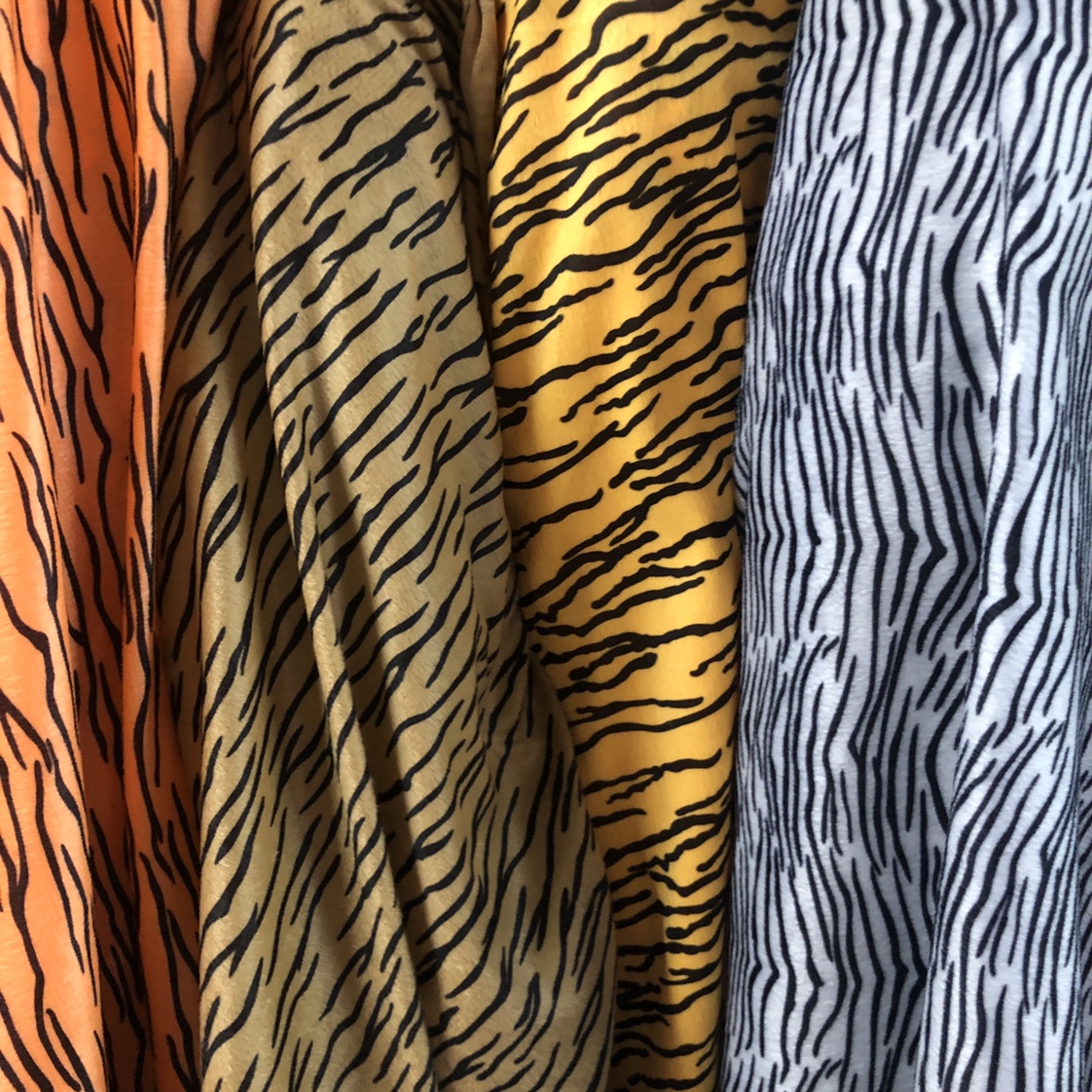 Short plush tiger-patterned fine tiger-striped fabric factory direct sales of new season products
