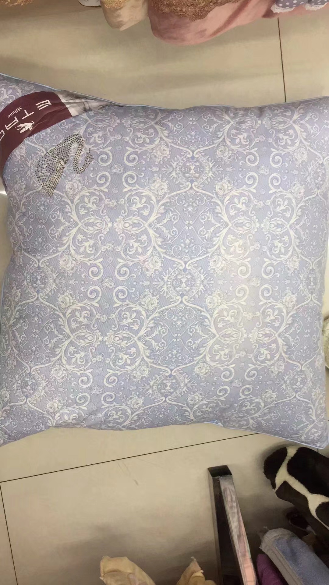Feather Pillow Application Scenario