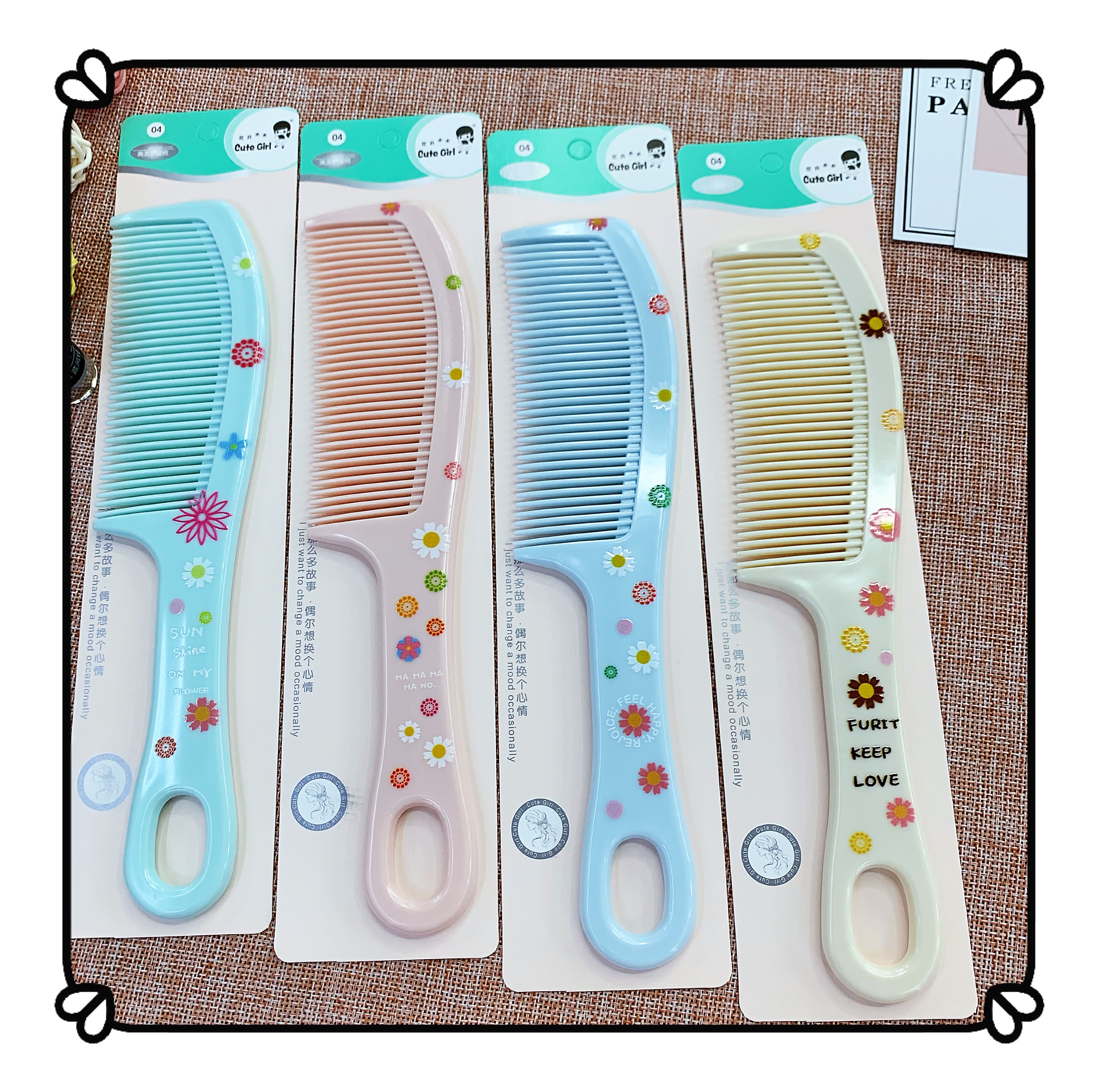 This fresh, elegant and fashionable printed comb is a practical family style hair comb undefined