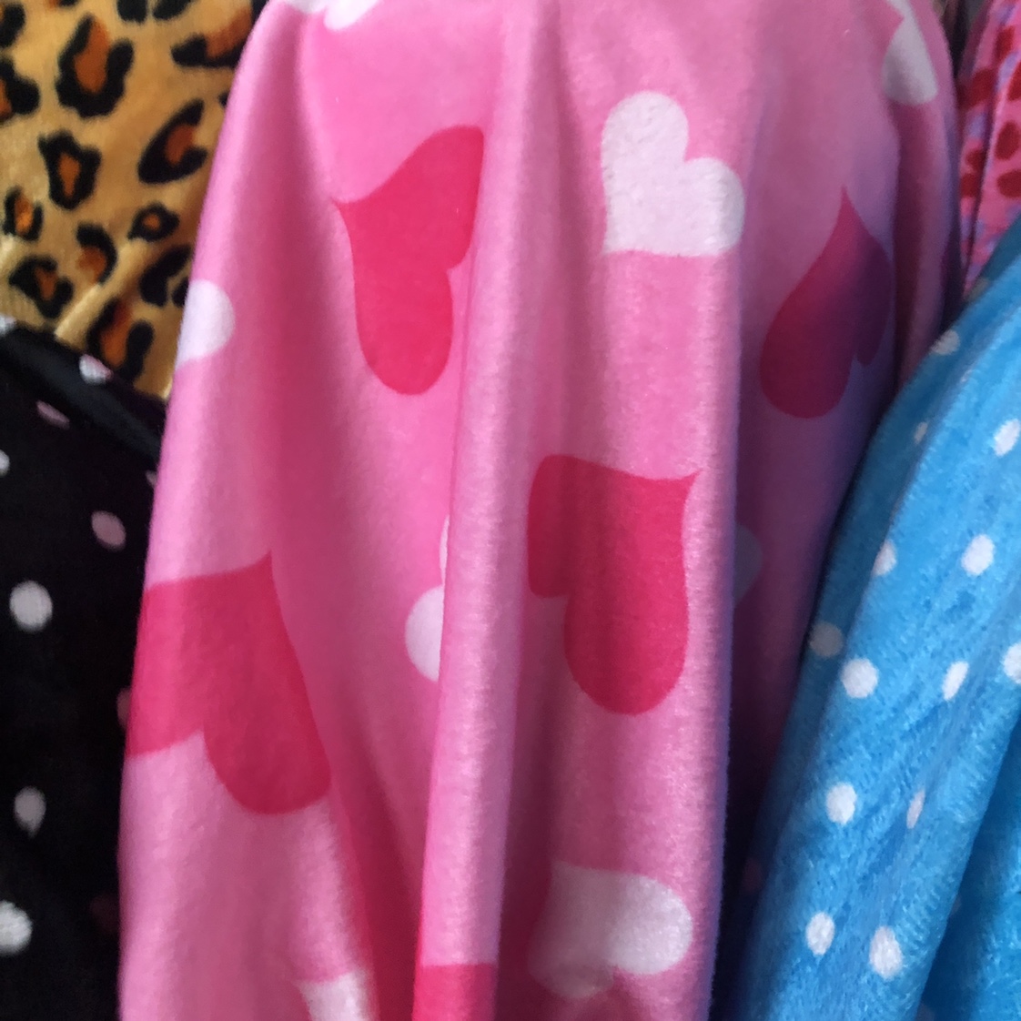 Thickened short plush heart-shaped short plush fabric factory direct sales