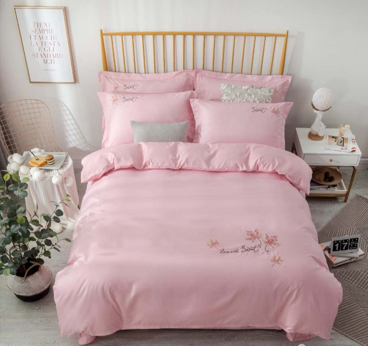 Embroidered four-piece set