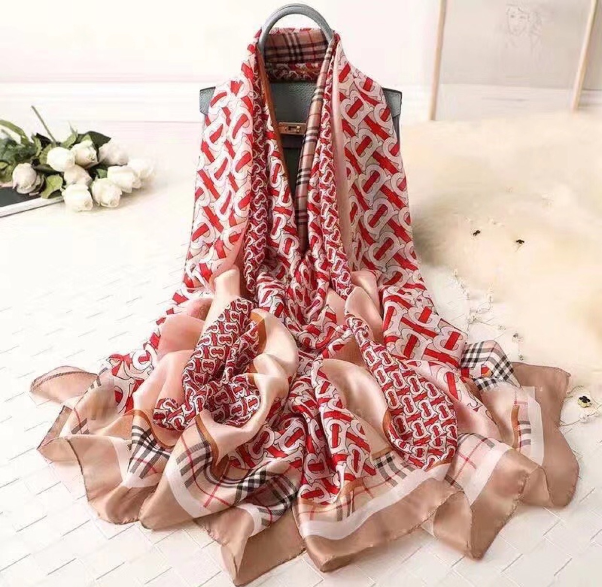 Red lock pattern scarf scarf shawl