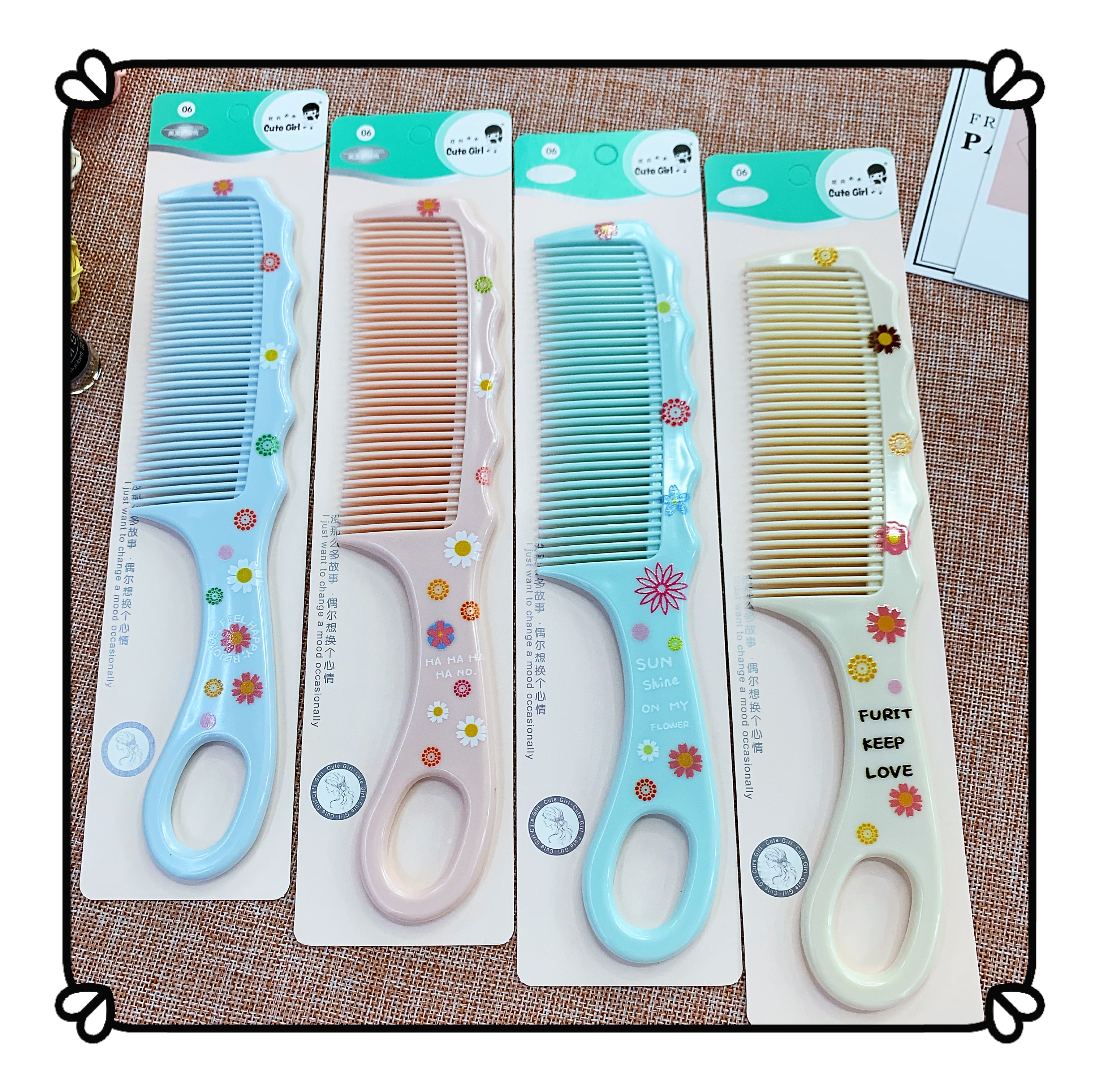 This fresh, elegant and fashionable printed comb is a practical family style hair comb Item Picture