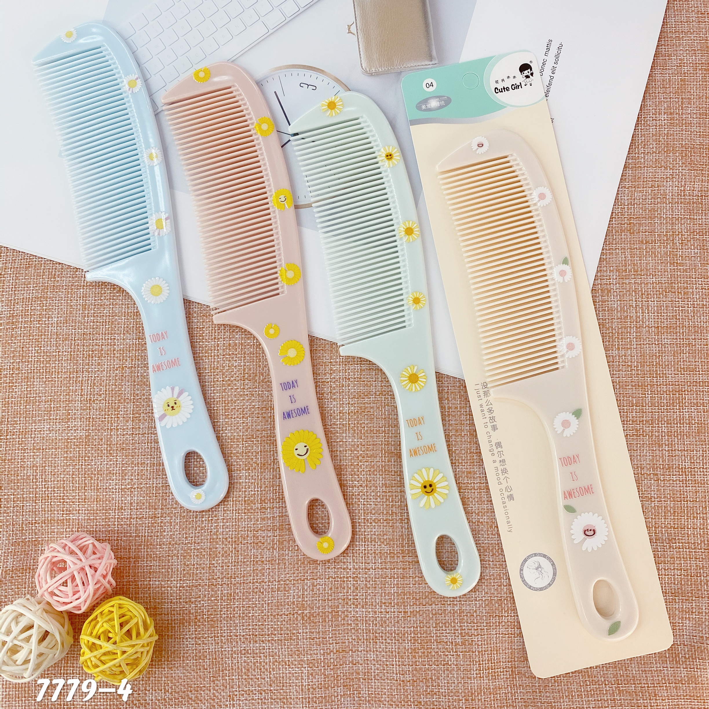 Best-selling promotional pattern: Daisy flower pattern printed pattern comb details Picture