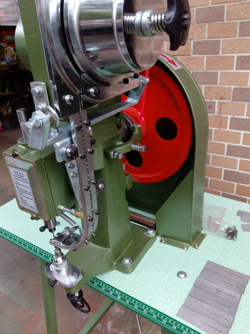 Pengfa Machinery Desktop riveting machine Specification image