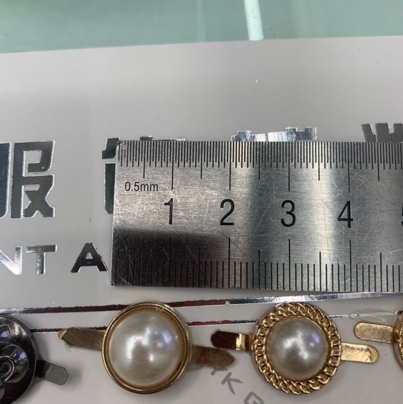Shoe Buckle 05 Metal Label Customized [Factory Wholesale] Process Pendant Bag Pin Mark Clothing Hardware Sewing Line Mark Specification drawing