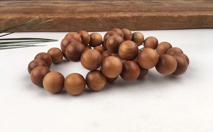 "Wu Mei" : (Premium) Indian Old Mountain Sandalwood Black Meat 1.8 (13 pieces)! Both the floating and sinking are in stock. [Bowing] solemnly promise: No adulteration, no coloring, no high selling price, tenfold compensation for any fake! details Picture