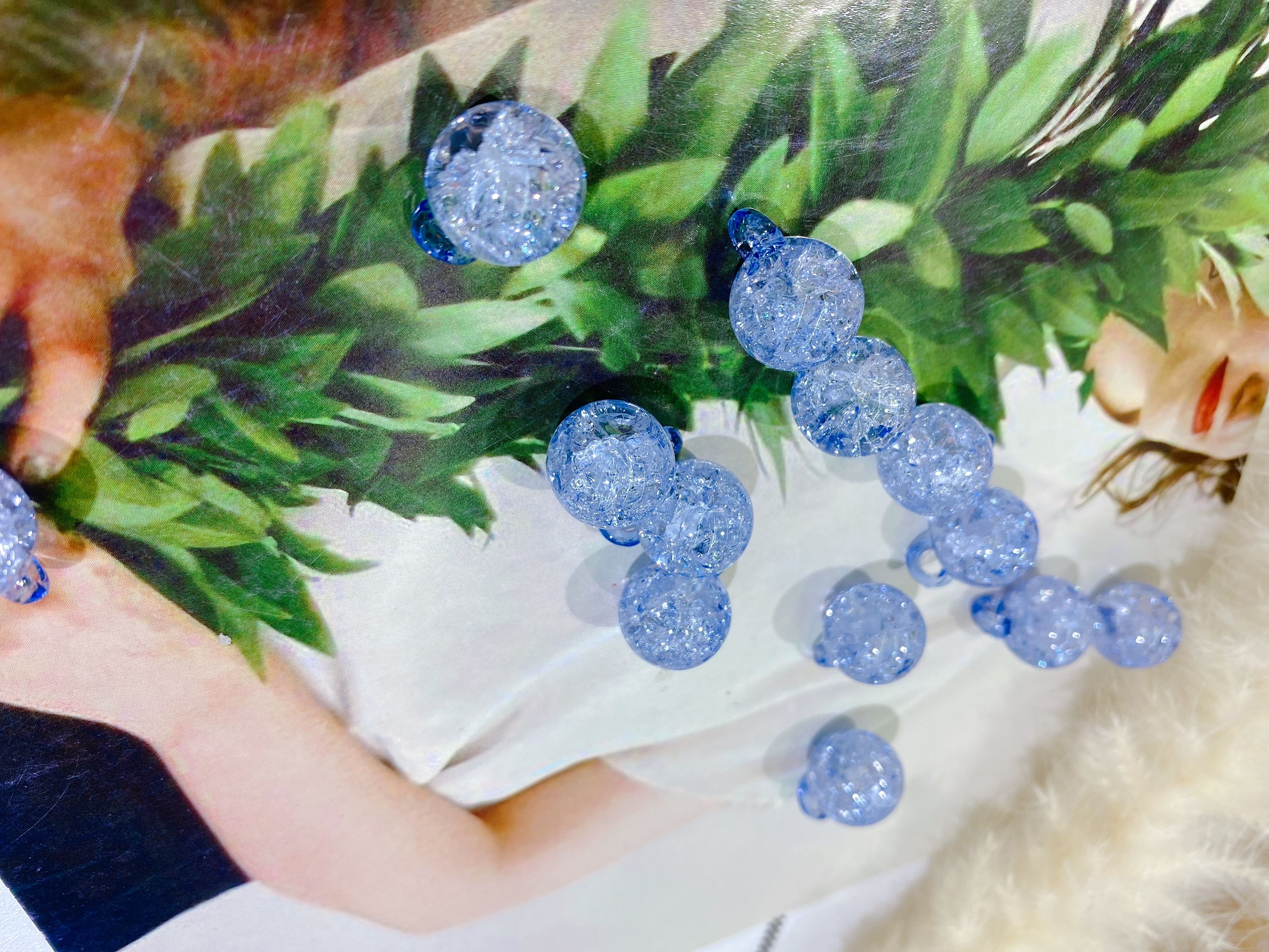 Acrylic perforated small round ball floral headband accessory detail image 5