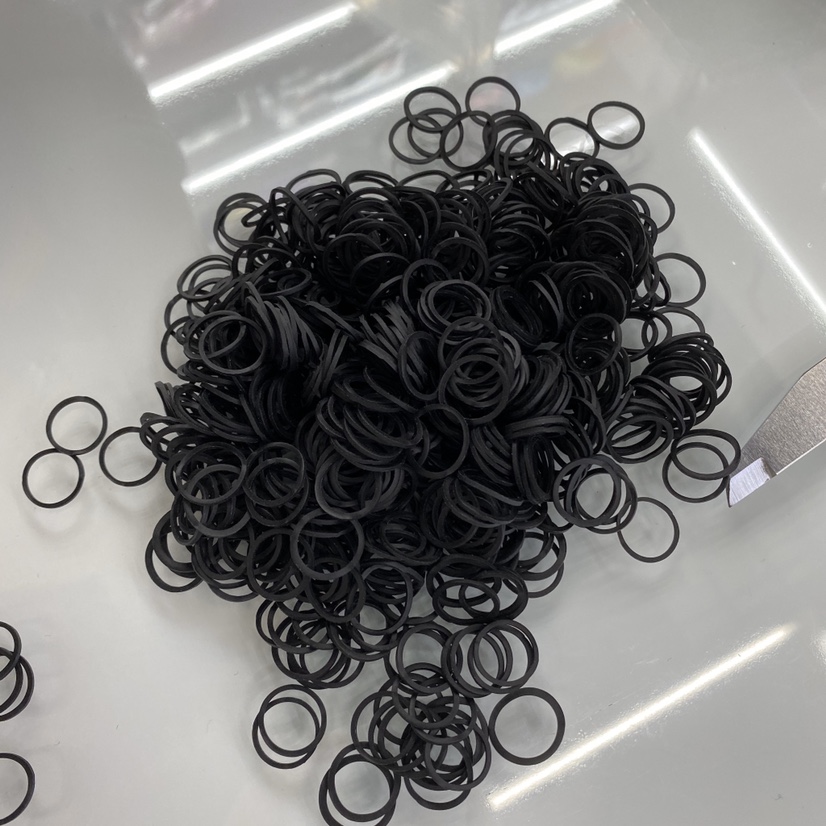 06黑色橡皮筋 直径1.5cm 厚度0.9mm