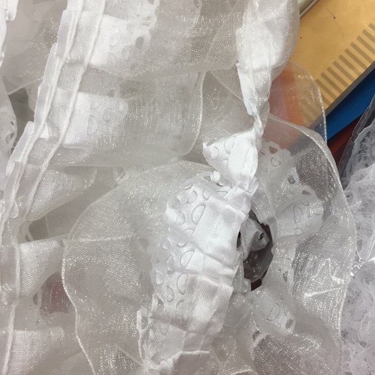 16-minute yarn with ten-pressed patterned woven fabric