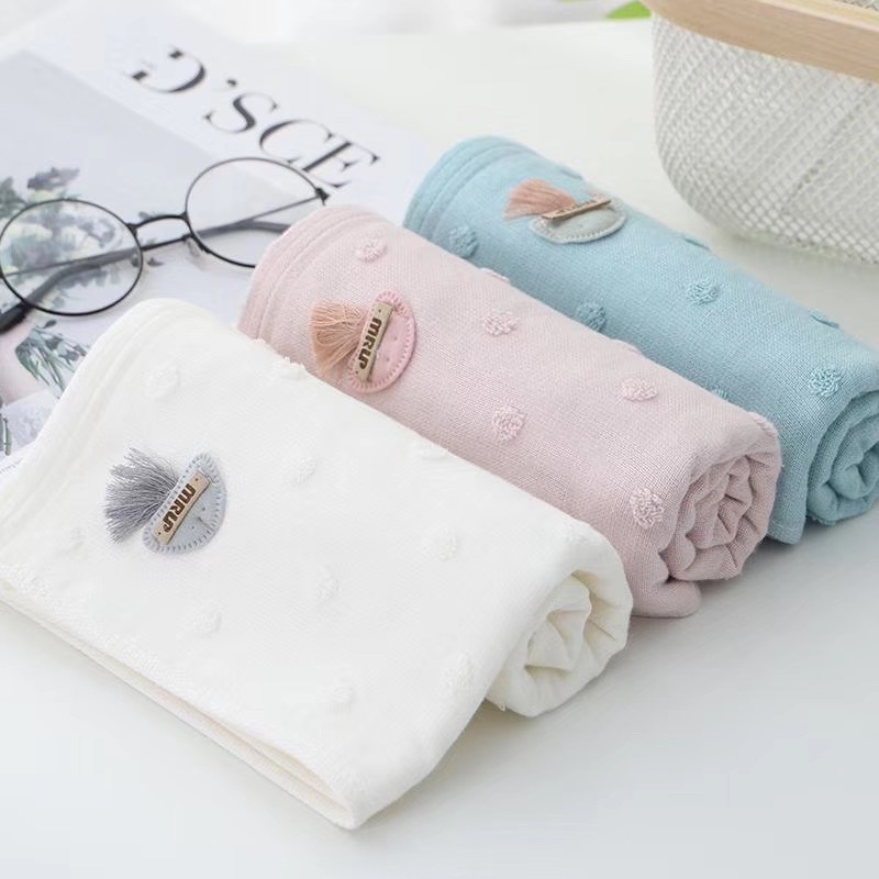 新款时尚毛巾，独特的设计，颜色非常好看，手感舒适柔软质感，欢迎订购