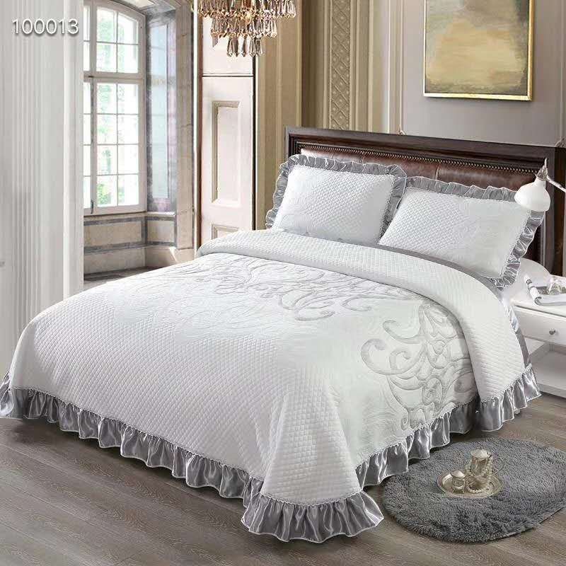 Three-Piece Bed Cover Set -6610 details Picture