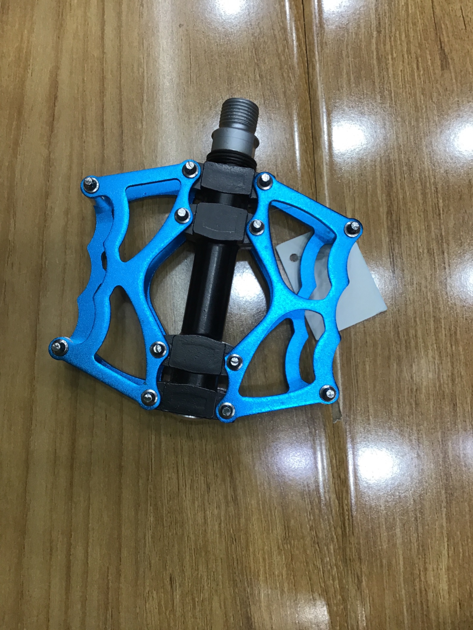 Qj-4186 Pedal full figure