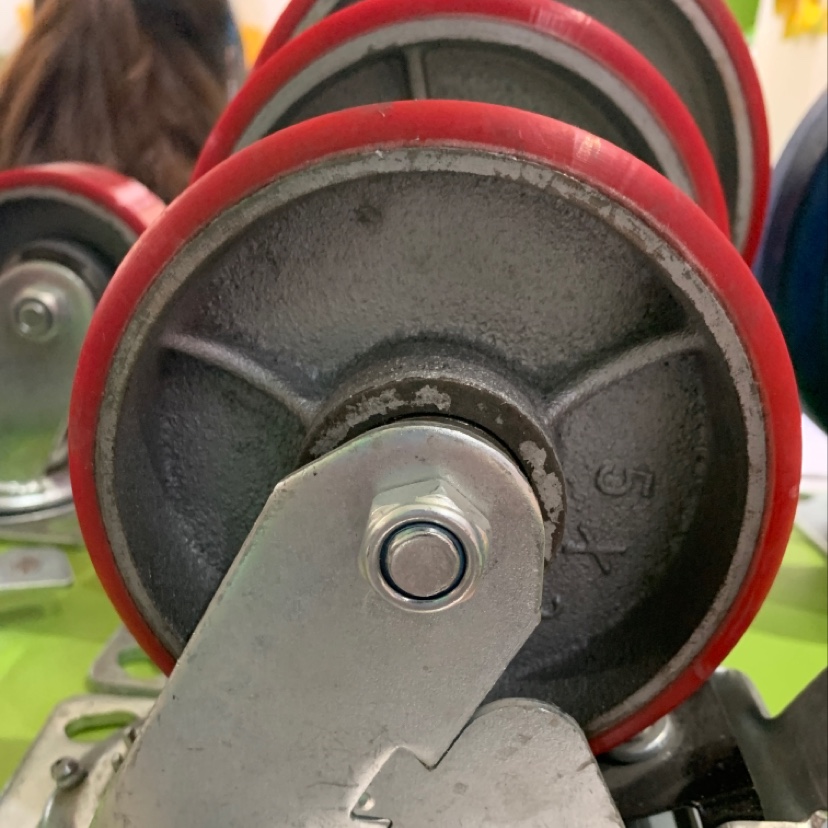 万向轮