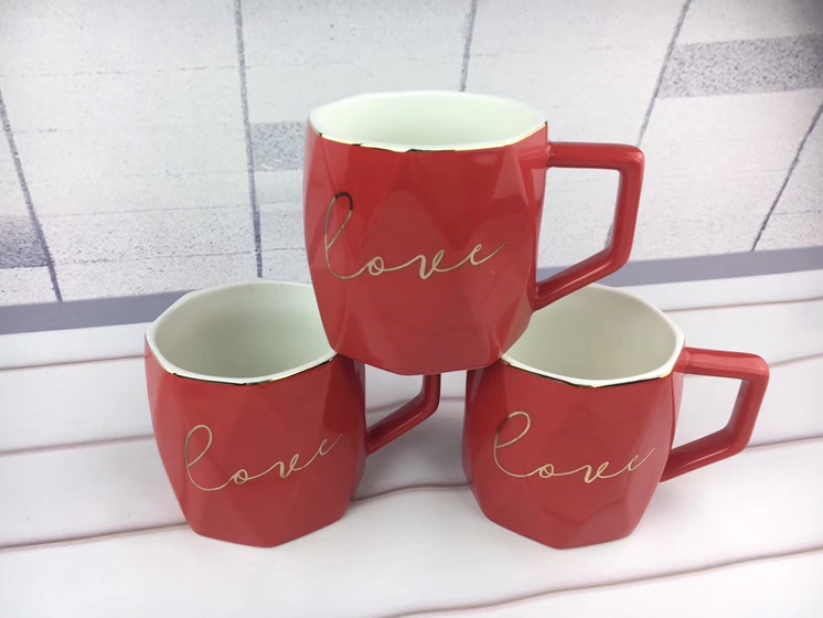 A popular solid-color ceramic cup with gold edges Application Scenario