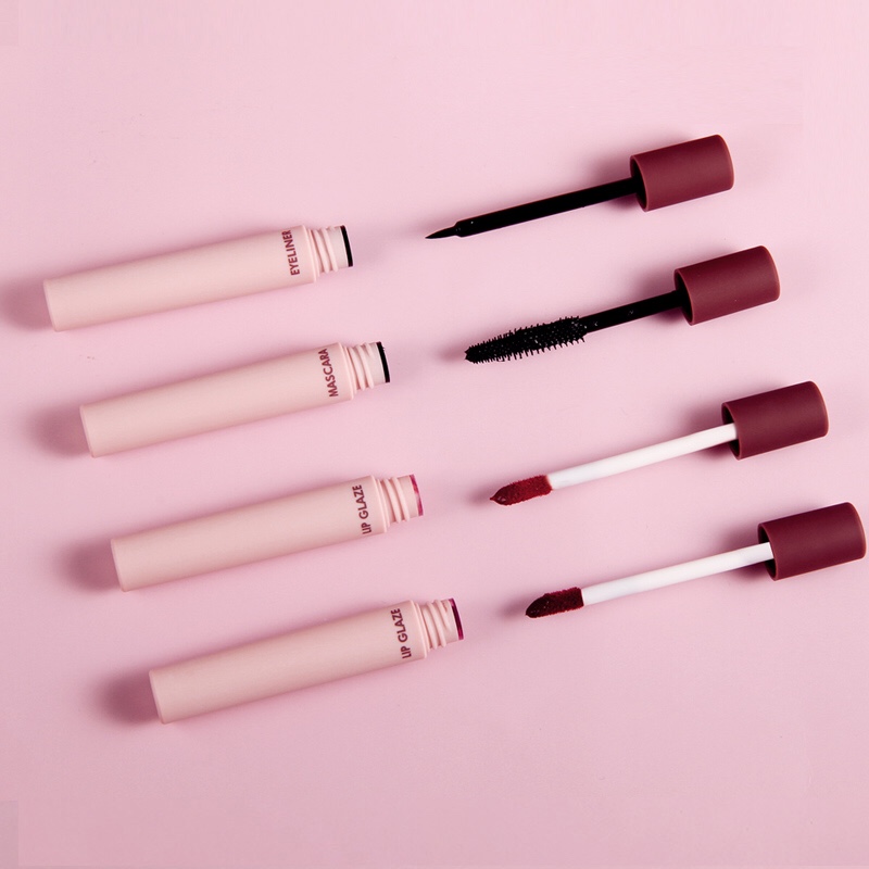 Hengfang's Personal Selection Makeup Set H7052 [Extra Edition] Waterproof Eyeliner + Curling Mascara + Soft Mist Lip Gloss [Lips] One box to Switch freely ♪(' ε '· ̣̥̇) Versatile makeup, light makeup, full of vitality, my love for you ♡→ even if you cover your mouth, it will sneak out of your eyes ღ(๑╯◡╰๑ღ) undefined