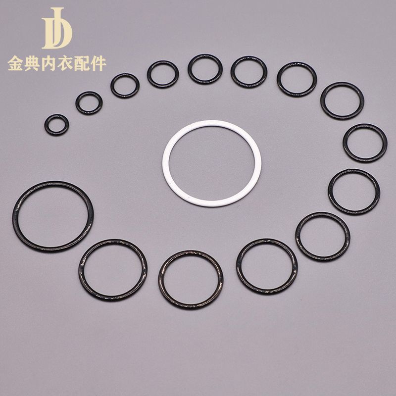 The undercoat is covered with a plastic clasp thumbnail