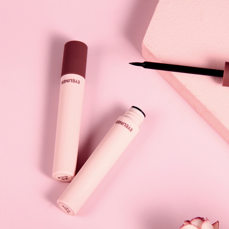 Hengfang's Personal Selection Makeup Set H7052 [Extra Edition] Waterproof Eyeliner + Curling Mascara + Soft Mist Lip Gloss [Lips] One box to Switch freely ♪(' ε '· ̣̥̇) Versatile makeup, light makeup, full of vitality, my love for you ♡→ even if you cover your mouth, it will sneak out of your eyes ღ(๑╯◡╰๑ღ) Item Picture