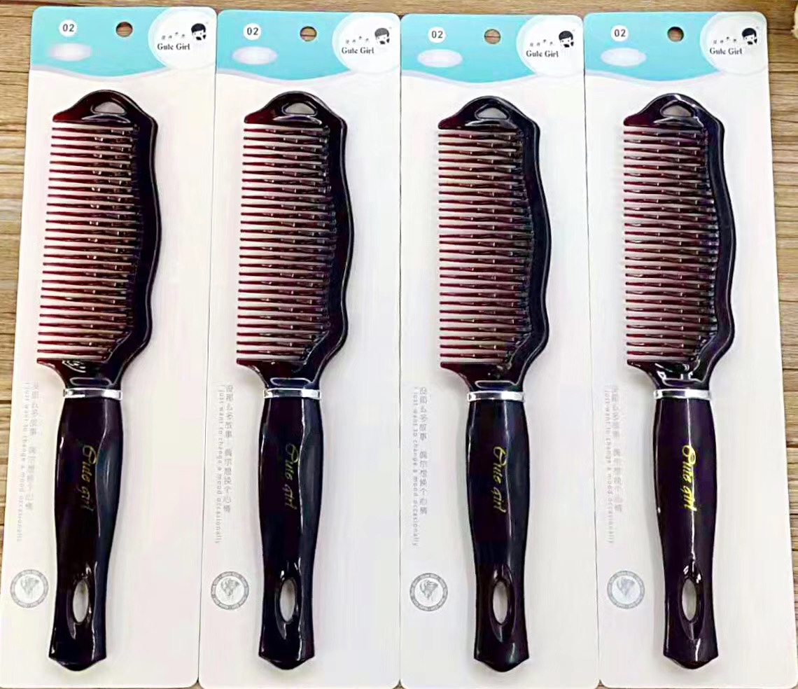 This is a unique comb with a great color combination for straight hair Specification image