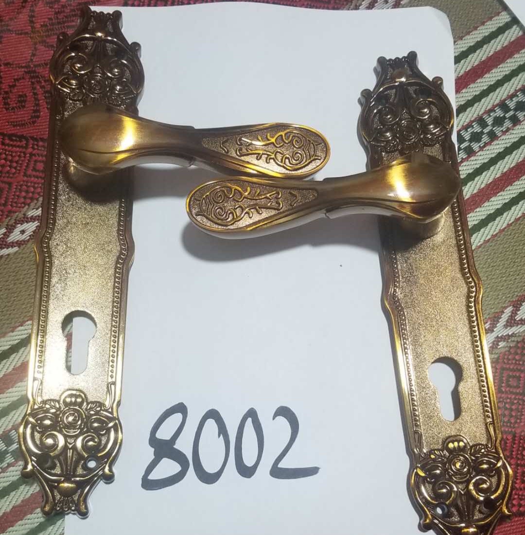 Zinc alloy door handle