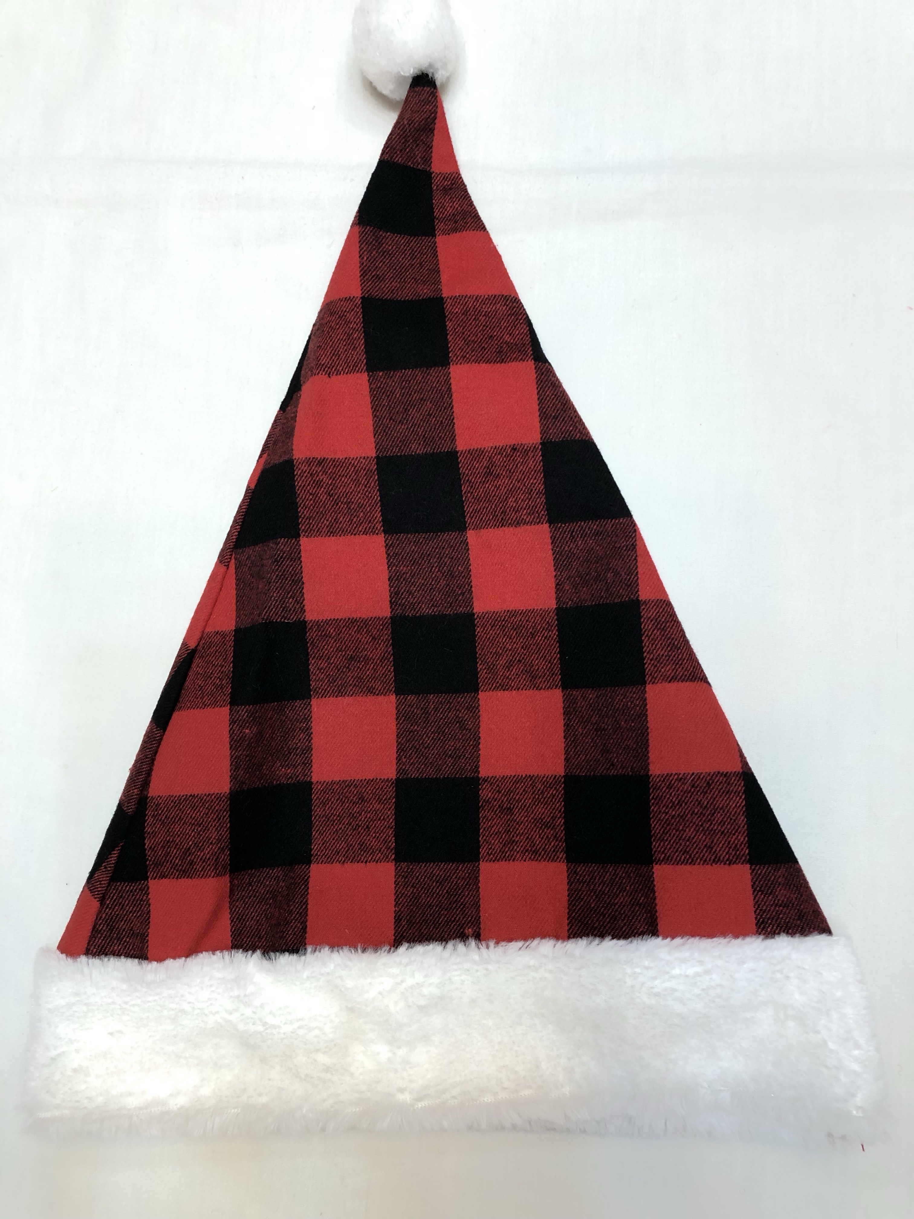 Checkered fabric Christmas hat, Christmas hat Application Scenario