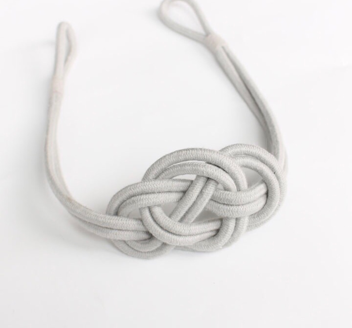 A pair of curtain buckles for creative living room and bedroom curtains tie and tie rope hanging rope thumbnail