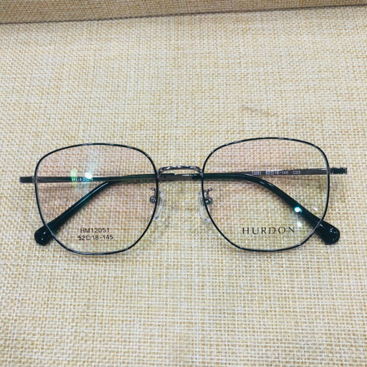 超轻近视眼镜男女可配有度数大框潮流镜框金属镜架。
