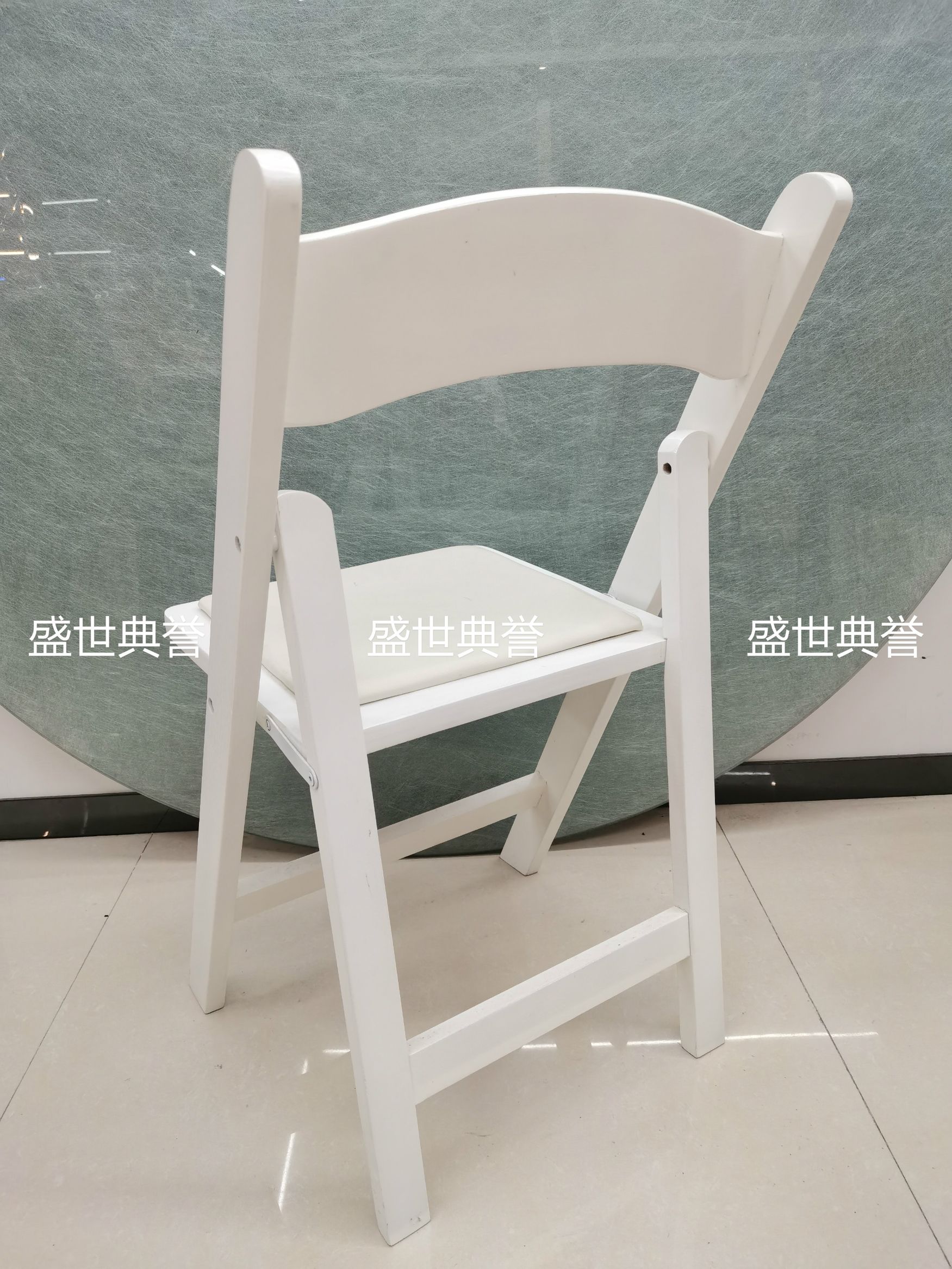义乌外贸直销实木折叠椅 婚庆聚会白色折叠椅 美式户外婚礼宴会椅详情图5