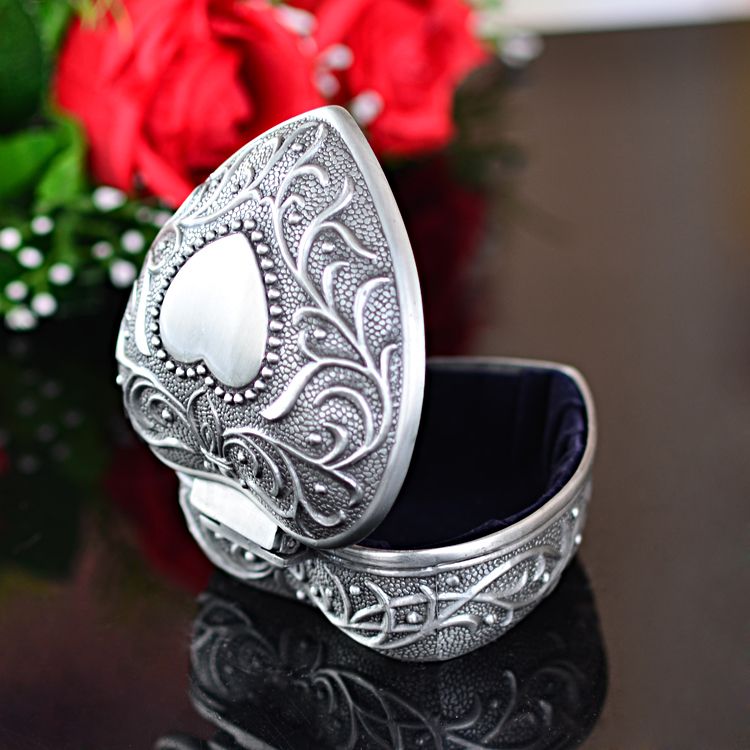 欧式金属工艺品，心形首饰盒，复古饰品盒，化妆品收纳盒详情图2