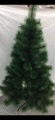 150CM普通松针pet+铁丝材质 圣诞树圣诞节日用品 深绿铁脚工艺品产品图