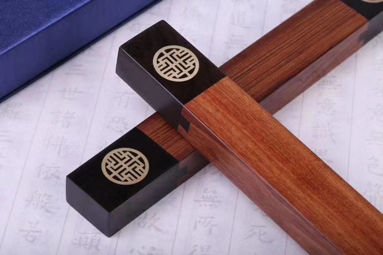 沉香/金丝楠木/据木圈/木制品/沉香手饰细节图