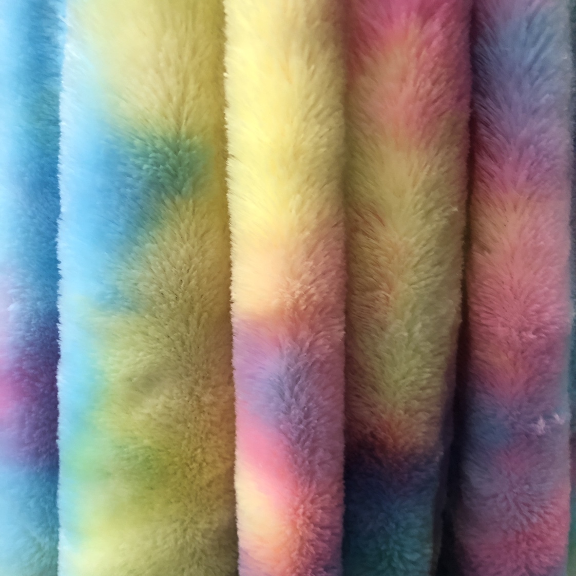 Seven-color fleece from Korean fleece manufacturer direct sales. New products of the current season are available for wholesale