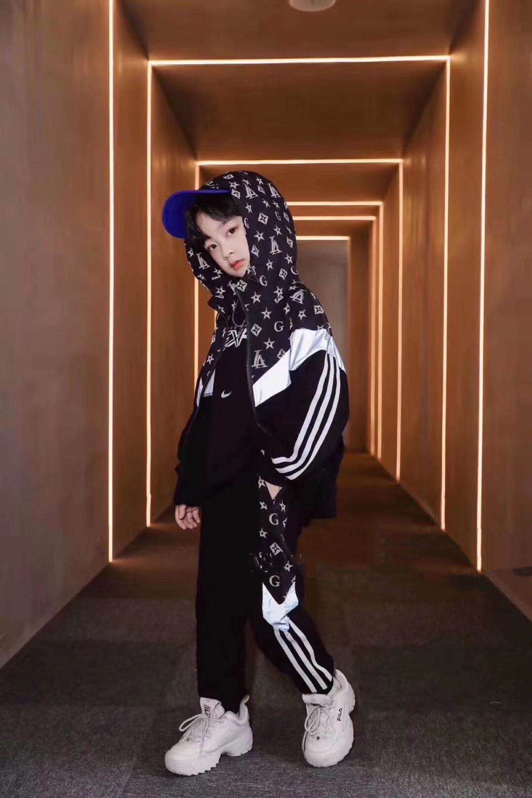 South Korean boy's new style suit thumbnail