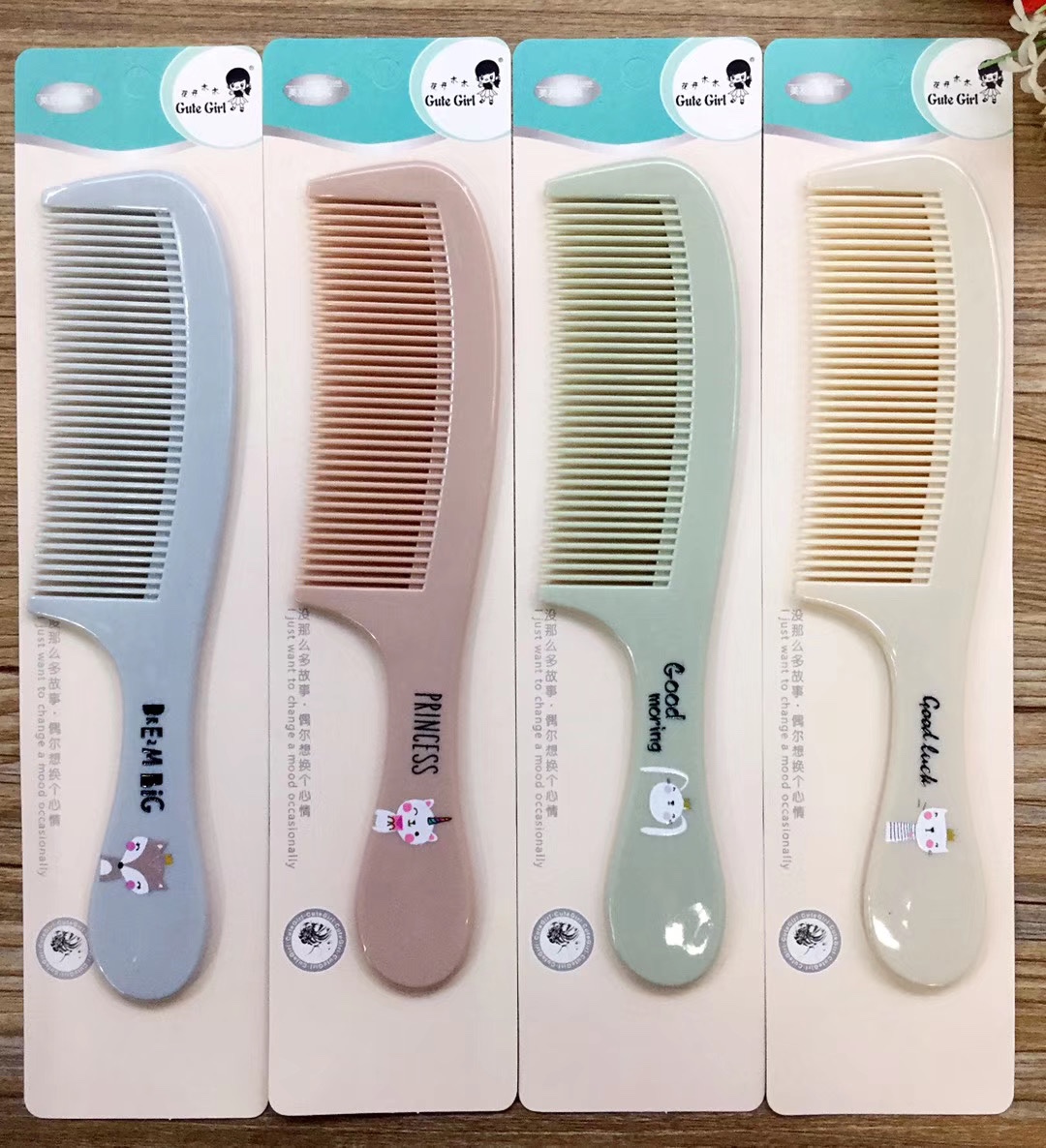 A cute cartoon pattern comb with a middle bag design Item Picture