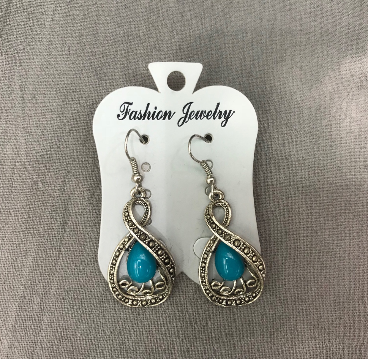Size 19 vintage earrings thumbnail