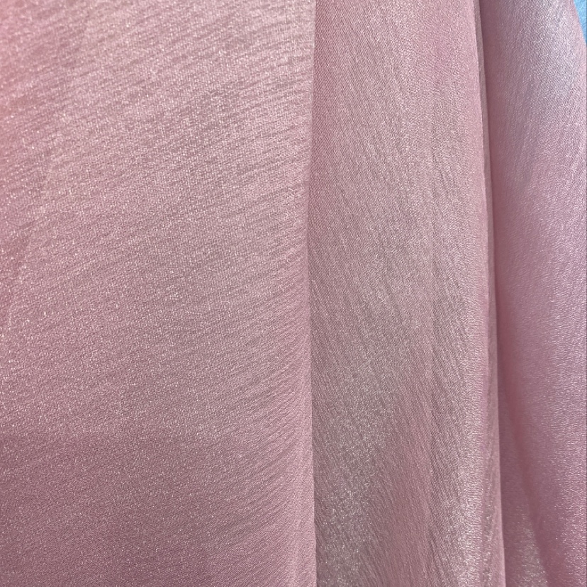 Snowflake yarn is a new type of fabric sold directly by the manufacturer. It is available for wholesale or retail