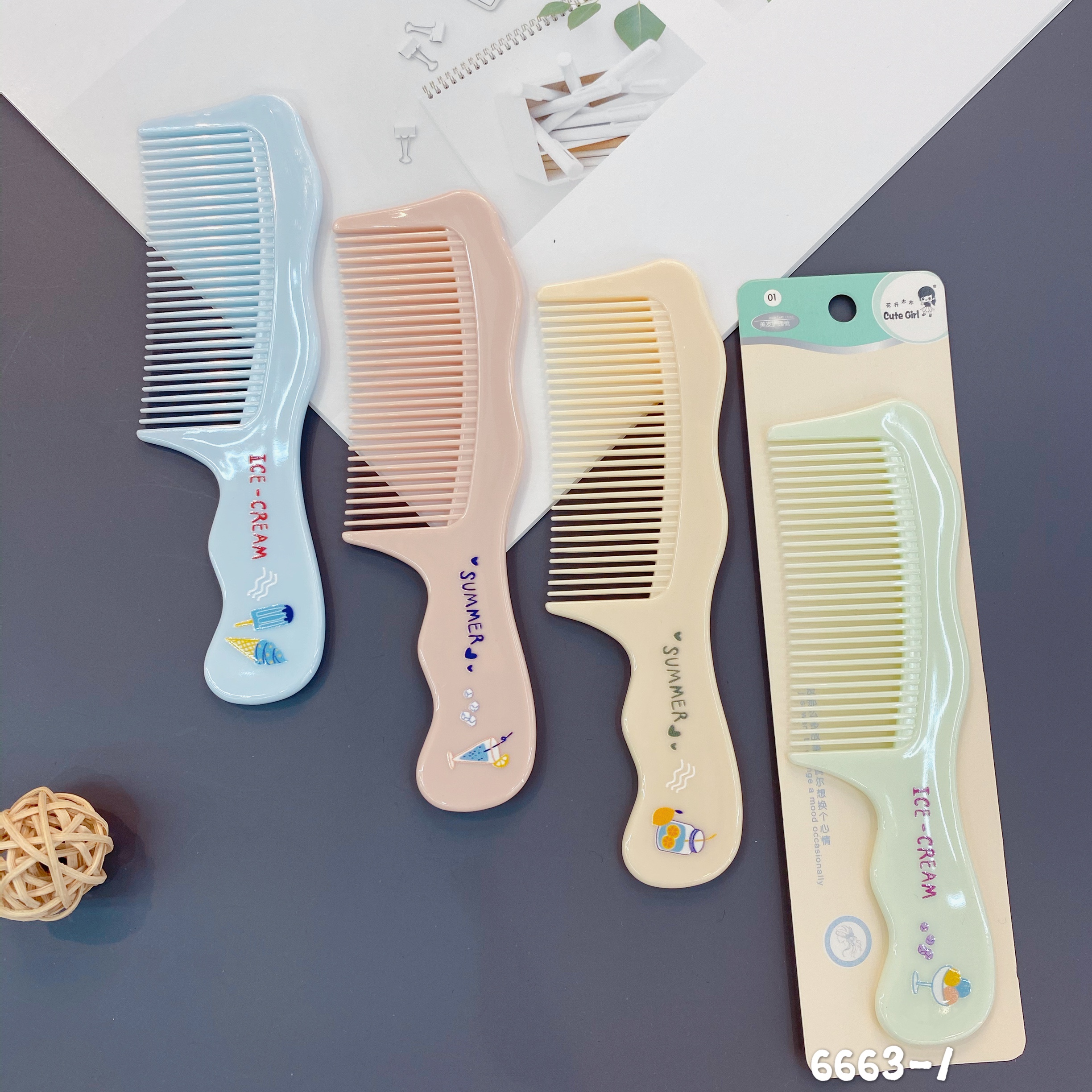 Ice cream 🍦 little comb children 's comb Specification image