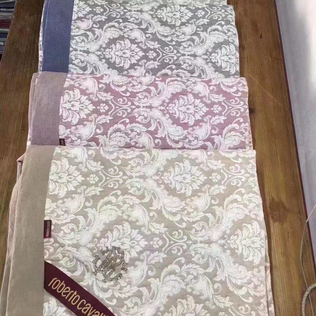 Three-ply air conditioner quilt thumbnail