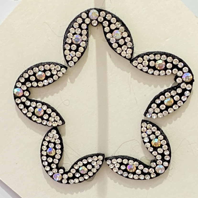 Birchapple Flower Hollow Rhinestones With Black Accessories