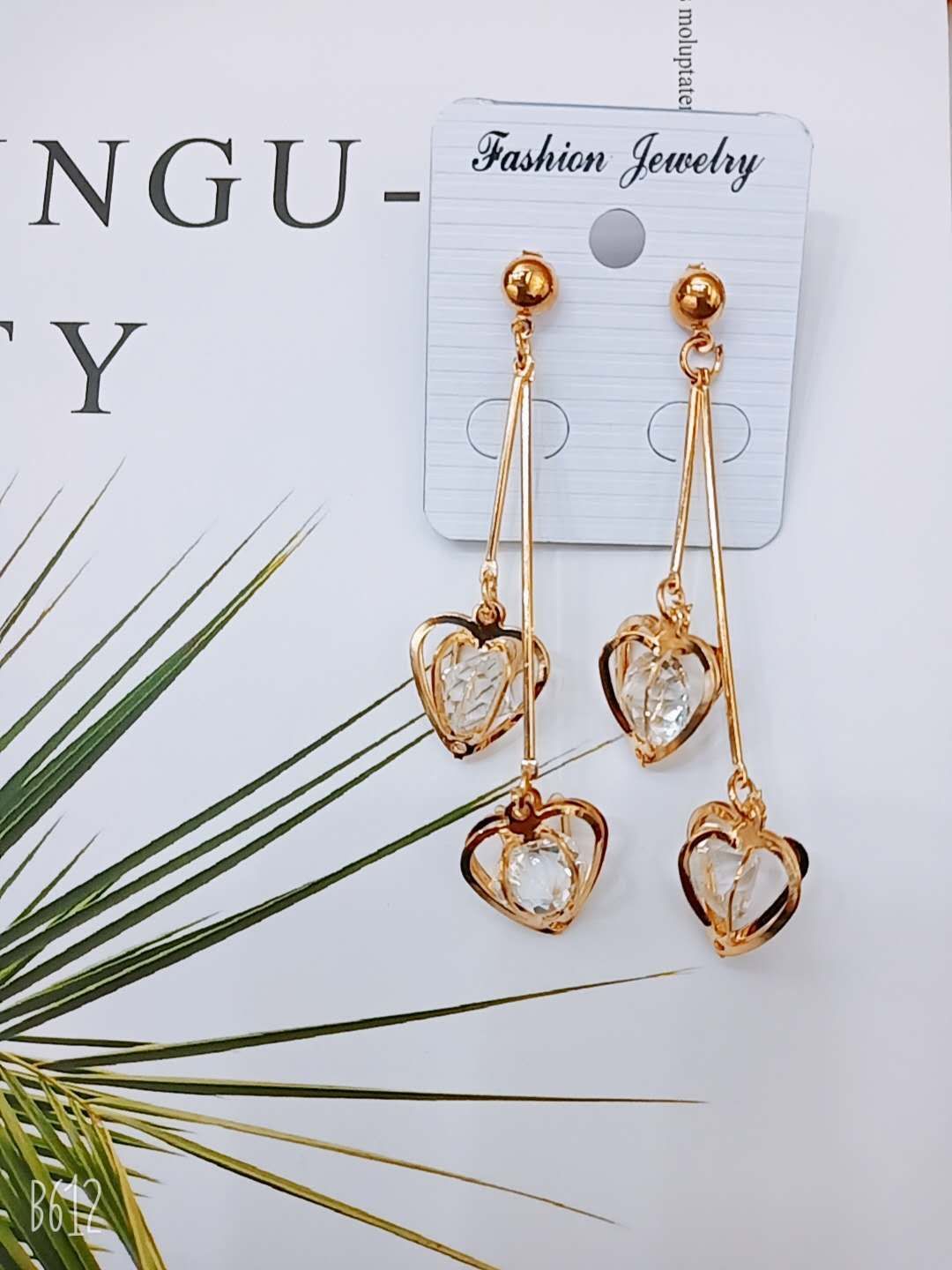 Popular pair of diamond stud earrings